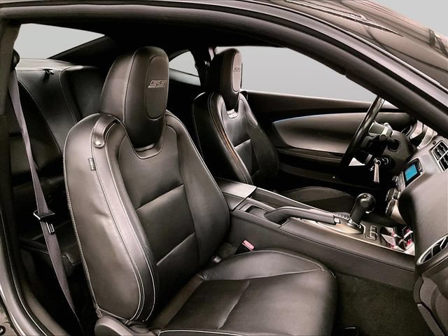 Used 2010 Chevrolet Camaro SS w/ RS Package RWD image 7