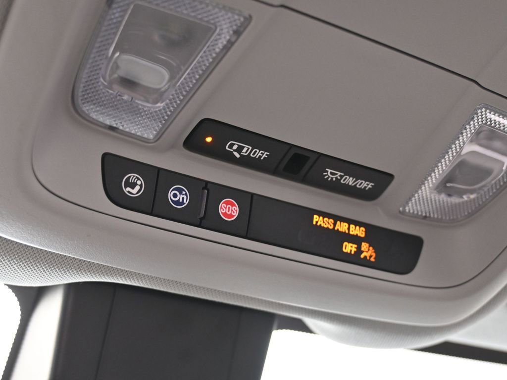 Used 2021 Chevrolet Equinox LS image 19