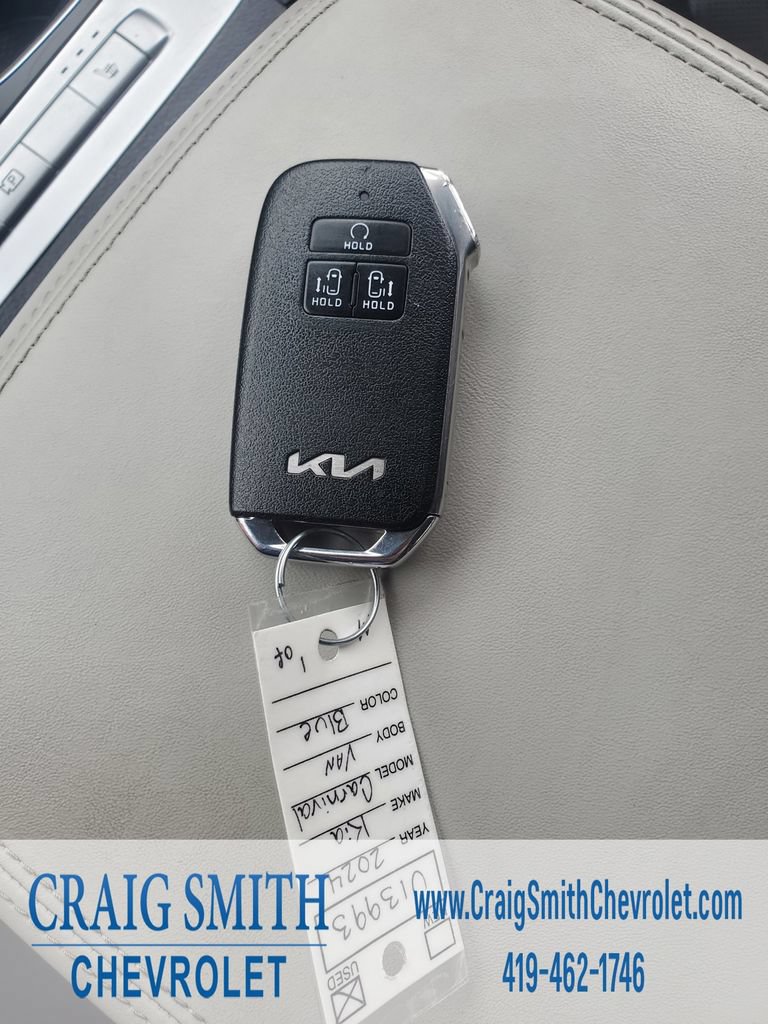 Used 2024 Kia Carnival LX FWD image 33