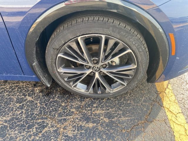 New 2026 Toyota Prius XLE image 8