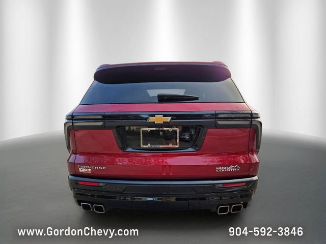 Used 2025 Chevrolet Traverse High Country FWD image 4