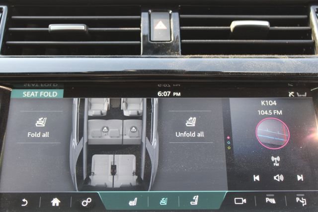 Used 2020 Land Rover Discovery HSE Luxury image 42