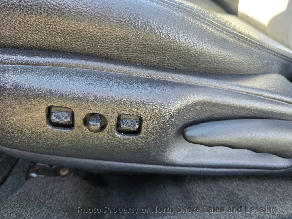 Used 2004 Chrysler Sebring LXi image 39