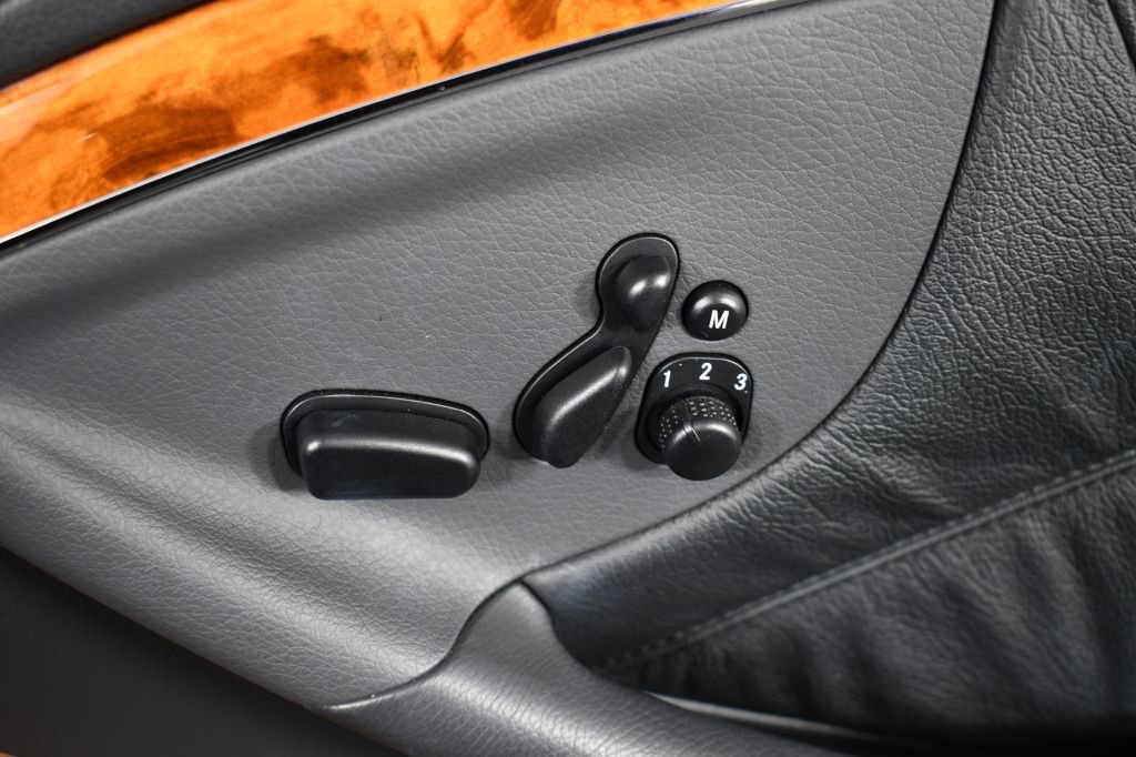 Used 2005 Mercedes-Benz CLK 500 Cabriolet image 49