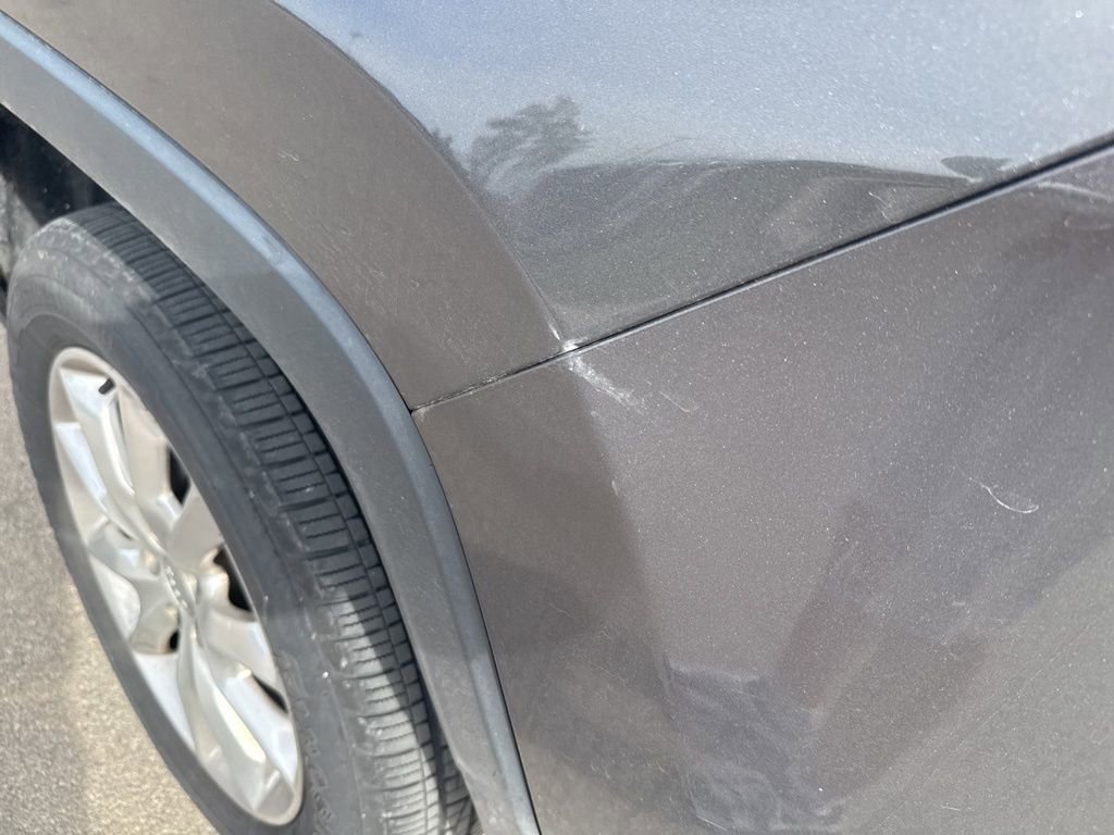 Used 2015 Jeep Cherokee Limited image 12