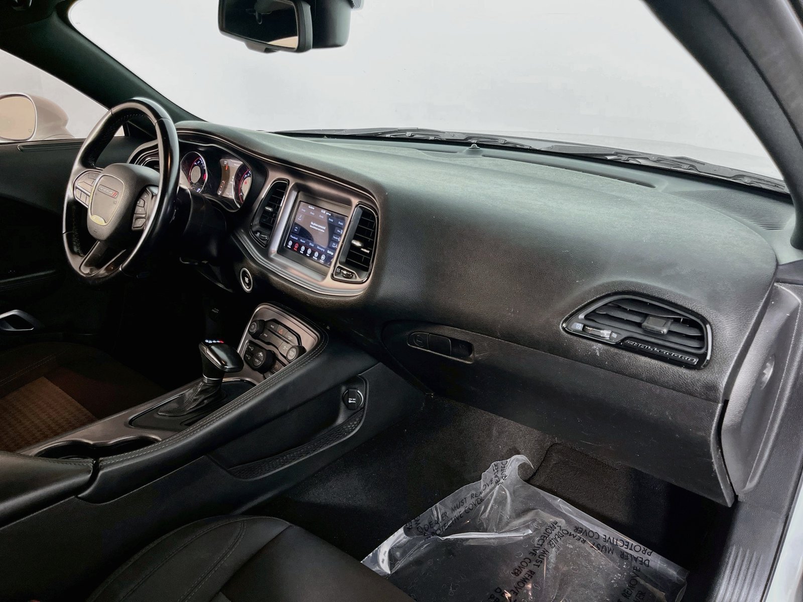 Used 2023 Dodge Challenger SXT RWD image 28
