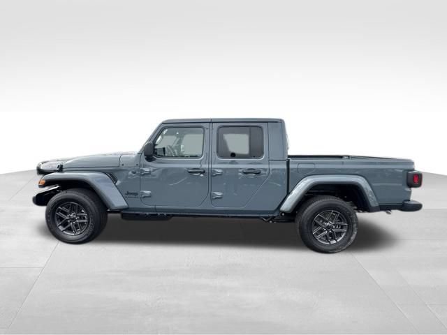 New 2026 Jeep Gladiator Sport AWD/4WD image 3