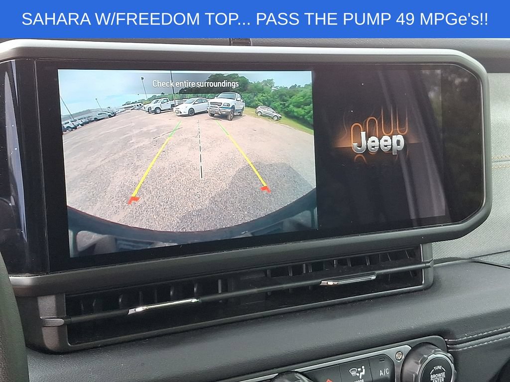 Used 2024 Jeep Wrangler Unlimited Sahara AWD/4WD image 16