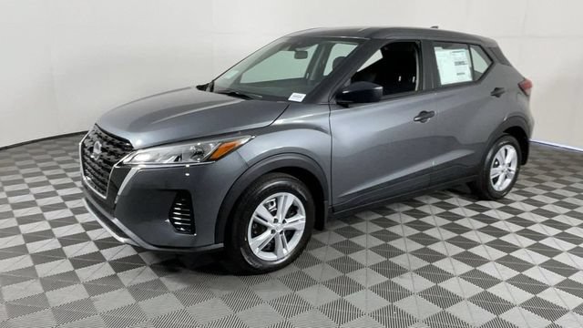 New 2025 Nissan Kicks Play S FWD image 3
