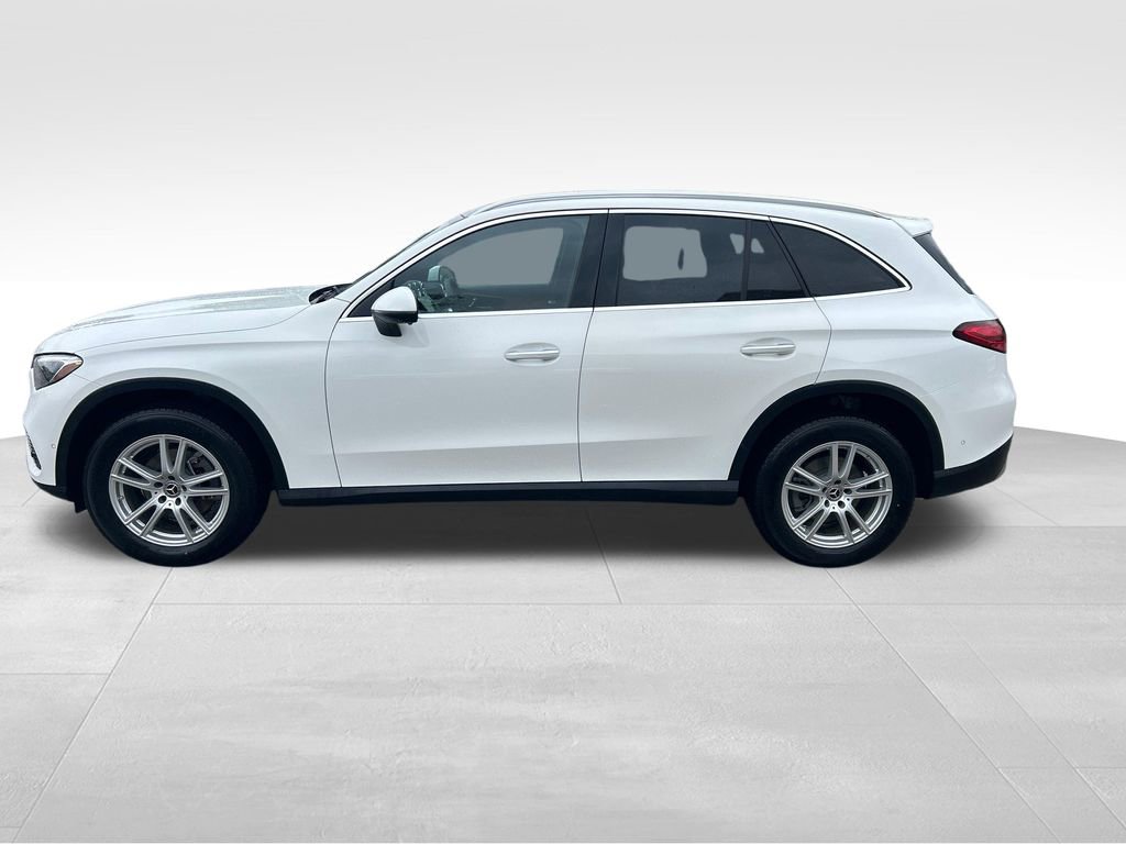 Used 2026 Mercedes-Benz GLC 300 4MATIC image 2