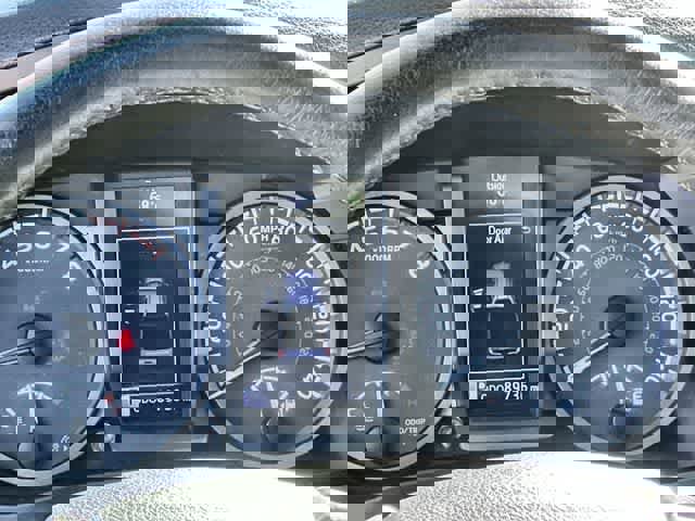 Used 2019 Toyota Tacoma TRD Sport w/ Technology Package image 19