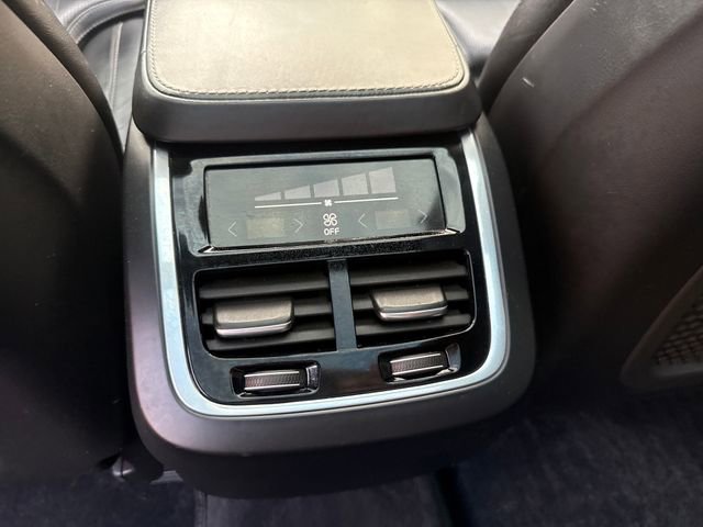 Used 2017 Volvo XC90 T6 Inscription w/ Vision Package image 27