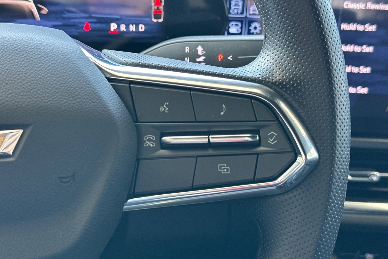 Used 2025 Chevrolet Equinox EV LT image 27