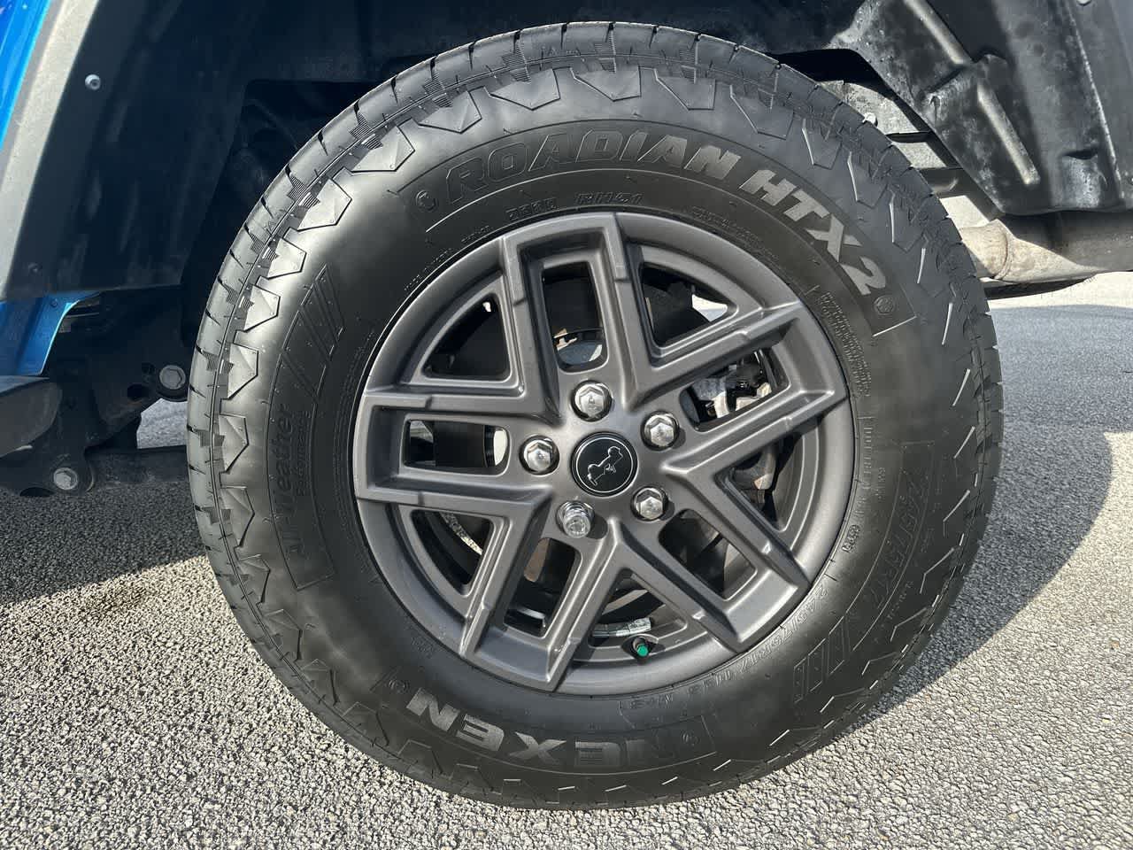 Certified 2024 Jeep Gladiator Sport AWD/4WD image 15