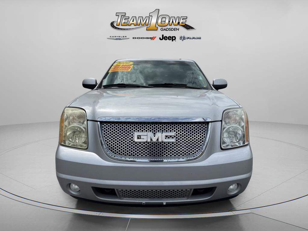 Used 2010 GMC Yukon Denali RWD image 2