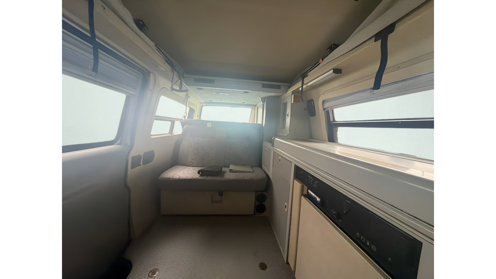 Used 2001 Volkswagen Eurovan FWD image 11