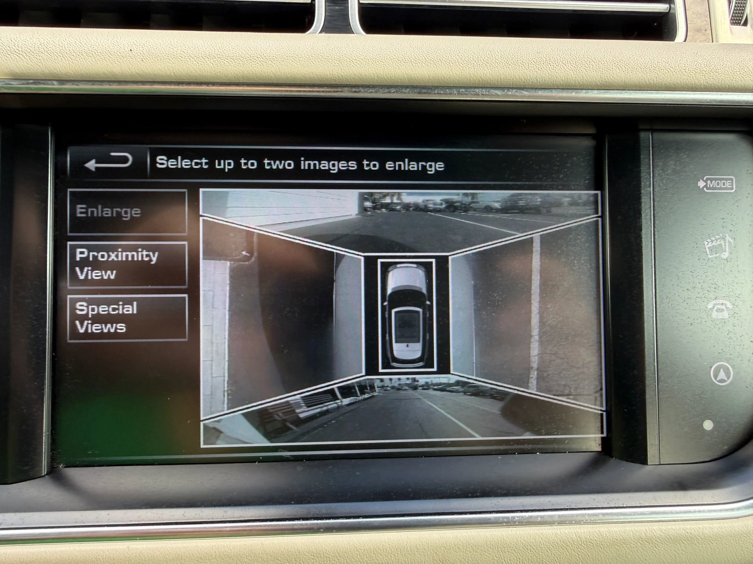 Used 2016 Land Rover Range Rover HSE image 42