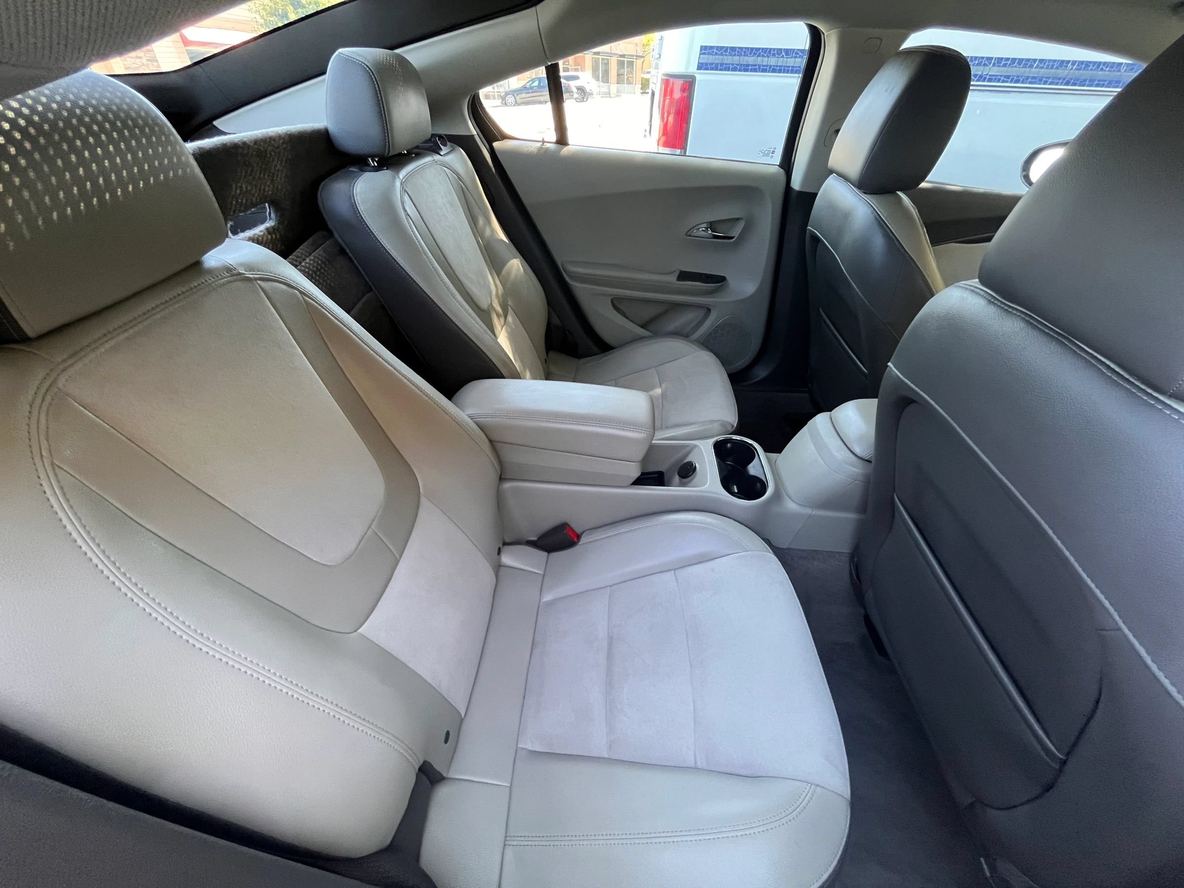 Used 2013 Chevrolet Volt Premium w/ Premium Trim Package FWD image 19