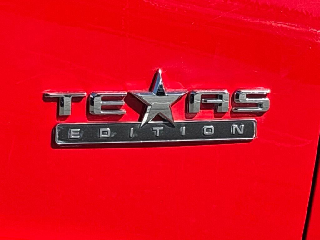 Used 2020 Chevrolet Silverado 1500 LT w/ Texas Edition image 9