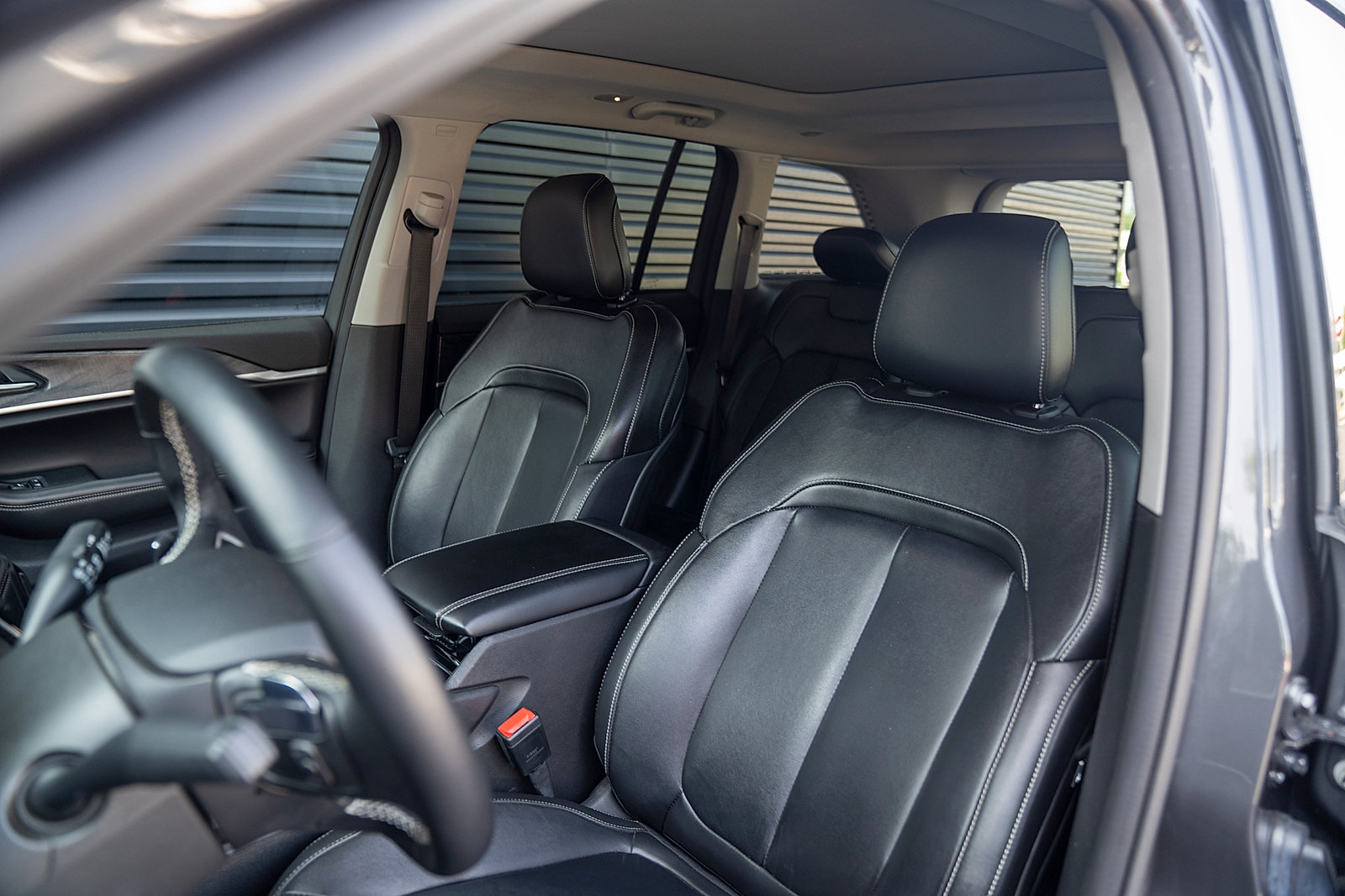Used 2022 Jeep Grand Cherokee Limited AWD/4WD image 5