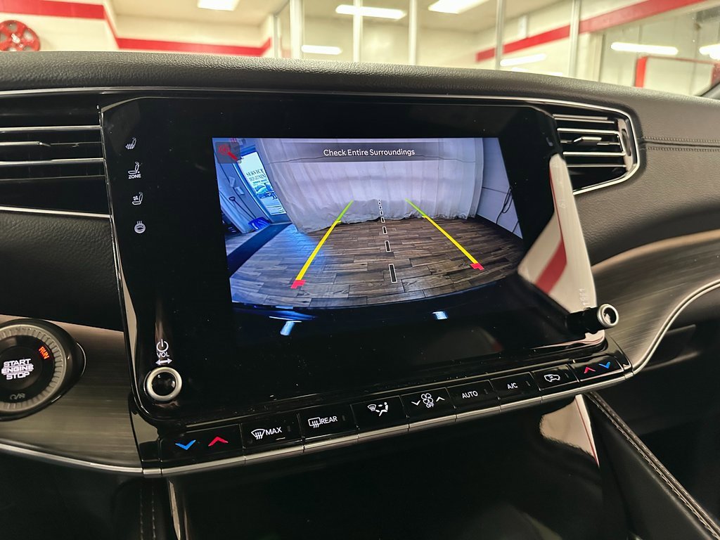 Certified 2024 Jeep Wagoneer L Series II w/ Flexible Seating Group image 28