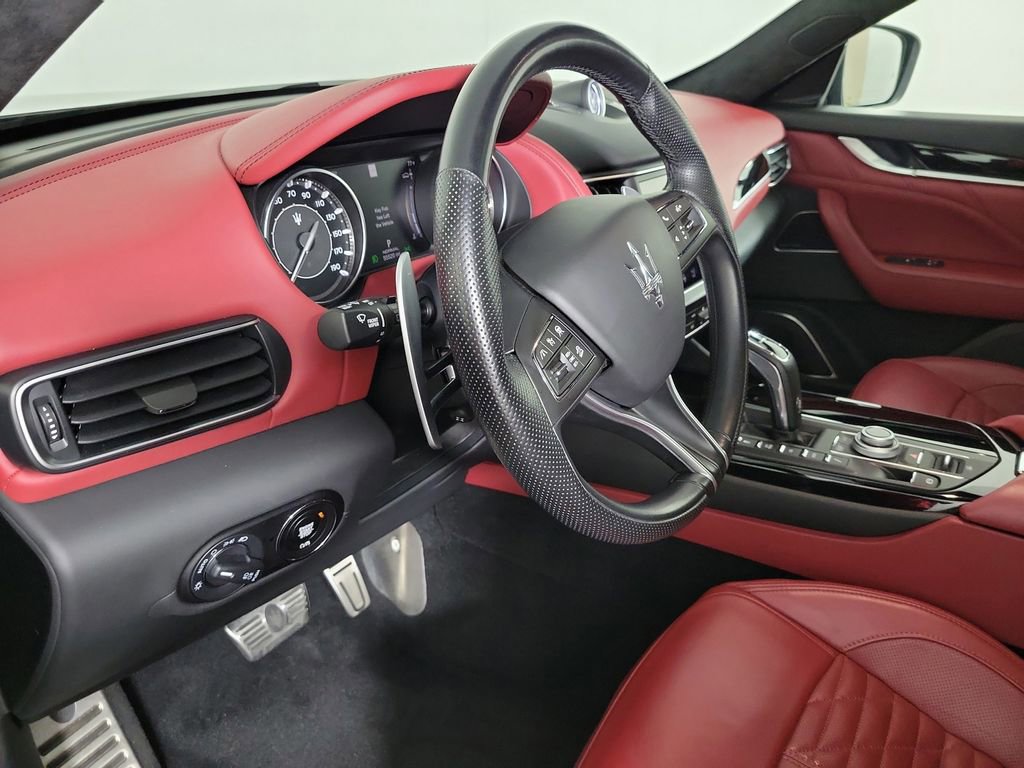 Used 2022 Maserati Levante Modena AWD/4WD image 16