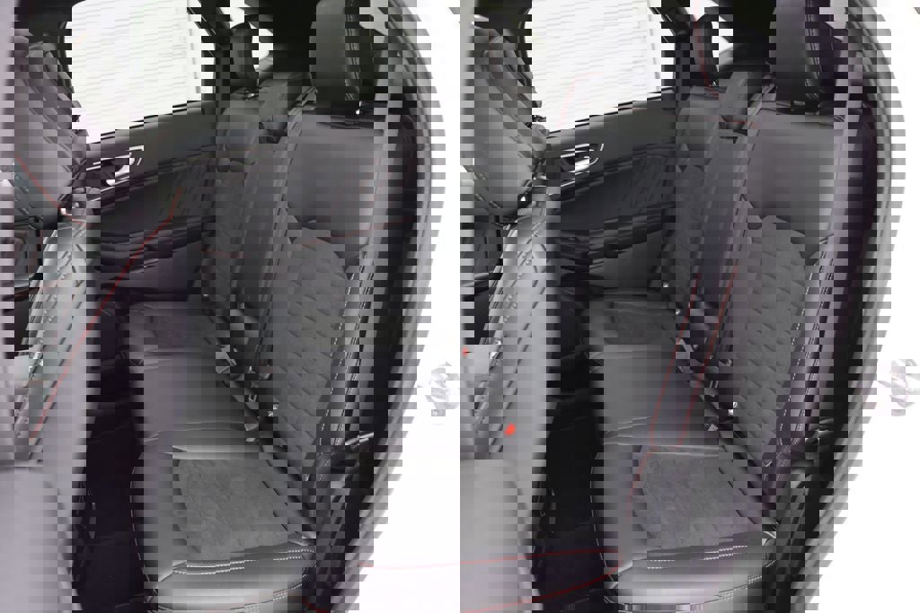 Used 2022 Ford Edge ST-Line image 11