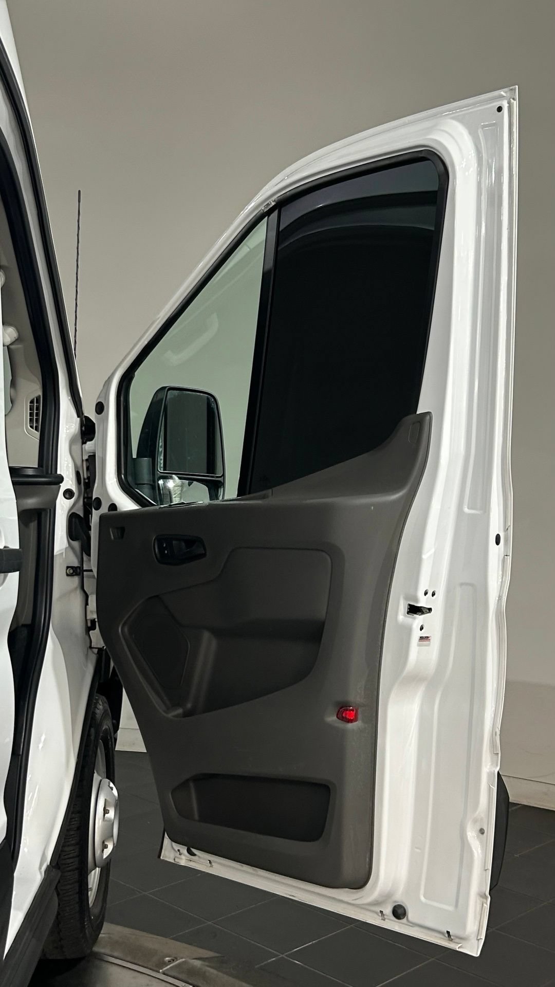 Used 2022 Ford Transit 350 148 High Roof Extended AWD image 40