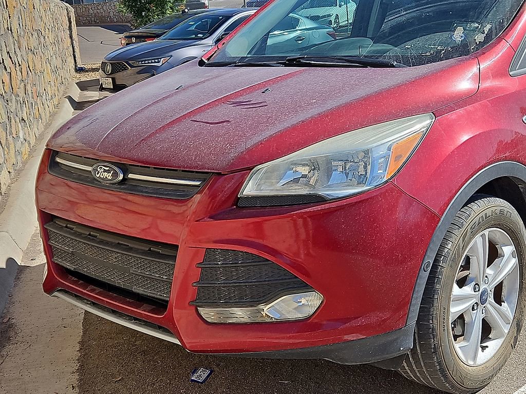 Used 2014 Ford Escape SE FWD image 2