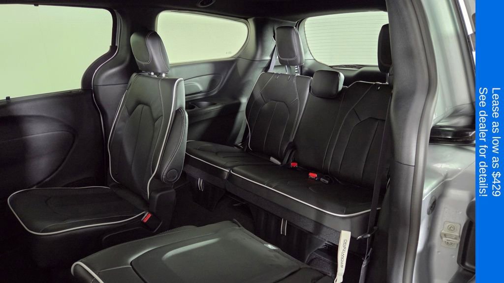 New 2026 Chrysler Pacifica Limited FWD image 31