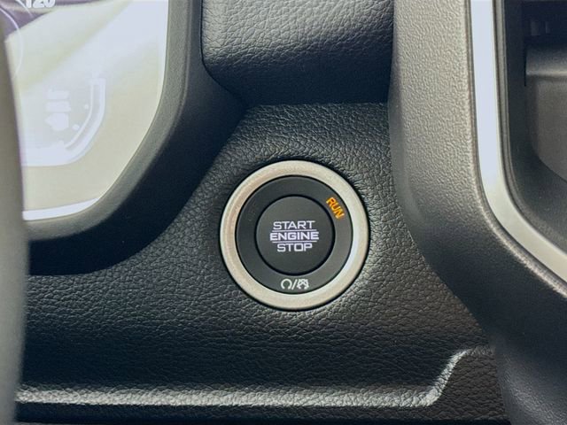 New 2026 RAM 1500 4x4 Crew Cab image 13