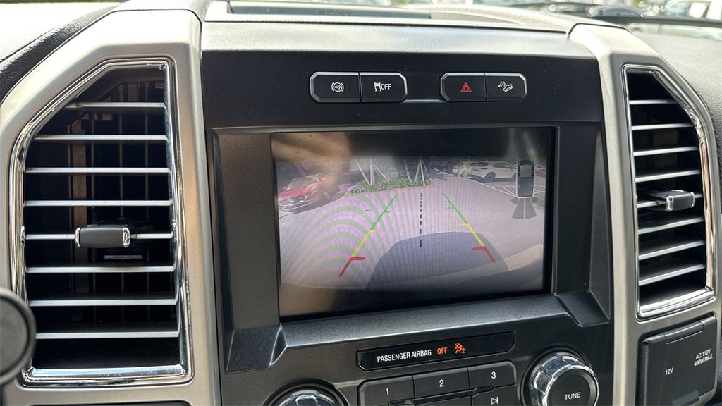 Used 2017 Ford F350 Lariat w/ Chrome Package image 51