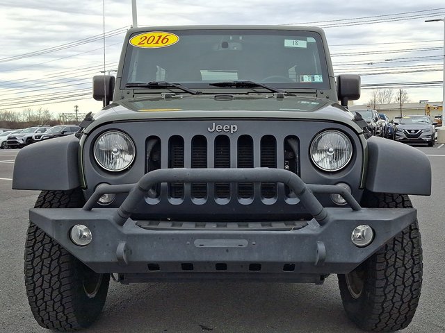 Used 2016 Jeep Wrangler Unlimited Sport image 2