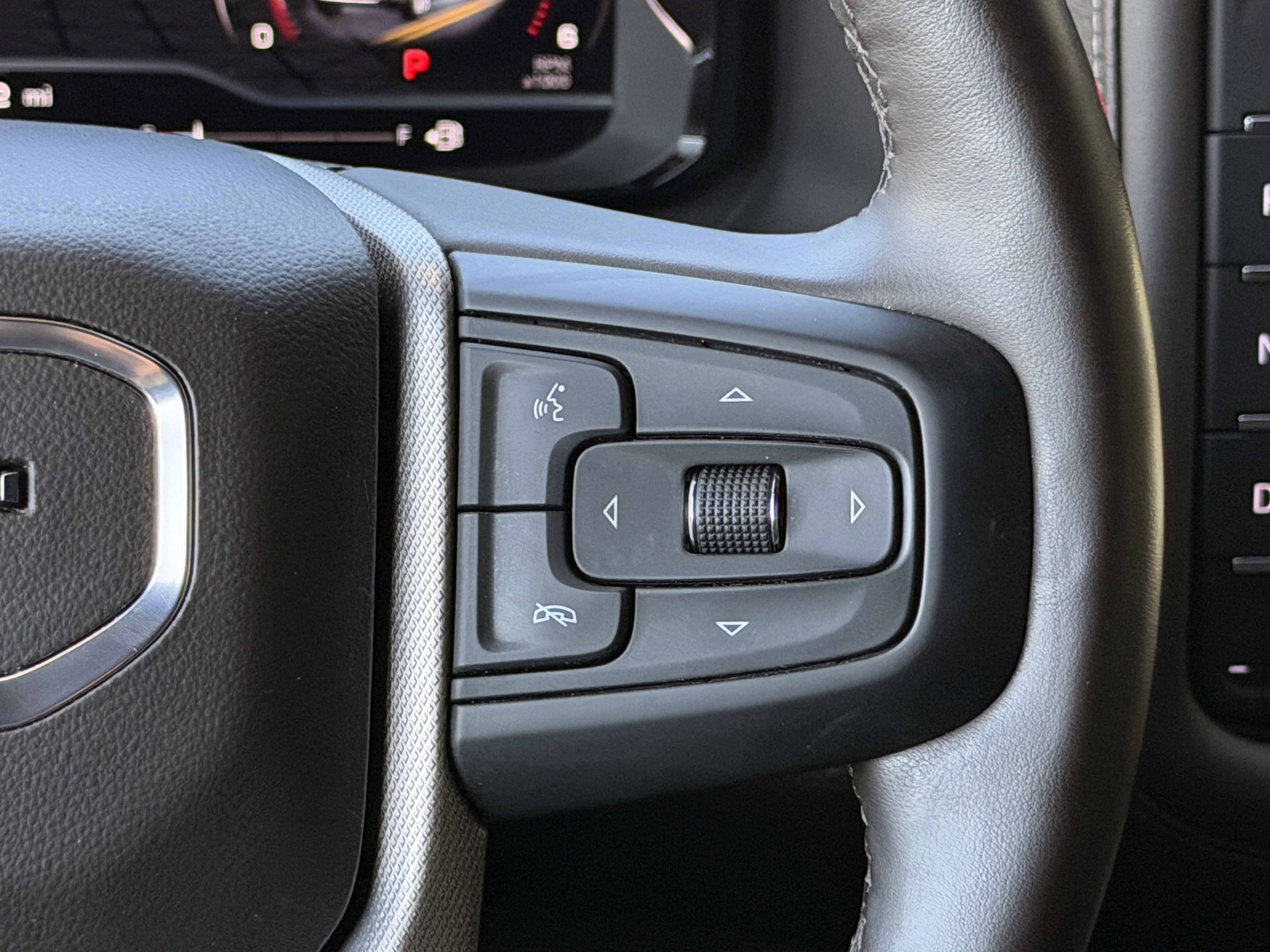 Used 2023 GMC Yukon Denali AWD/4WD image 31