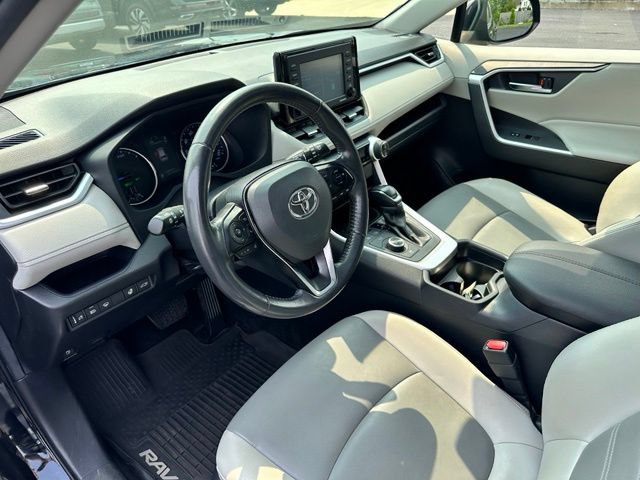 Used 2021 Toyota RAV4 XLE Premium AWD/4WD image 13