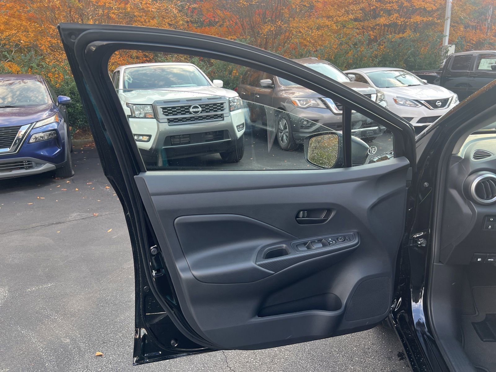 New 2025 Nissan Versa S image 19