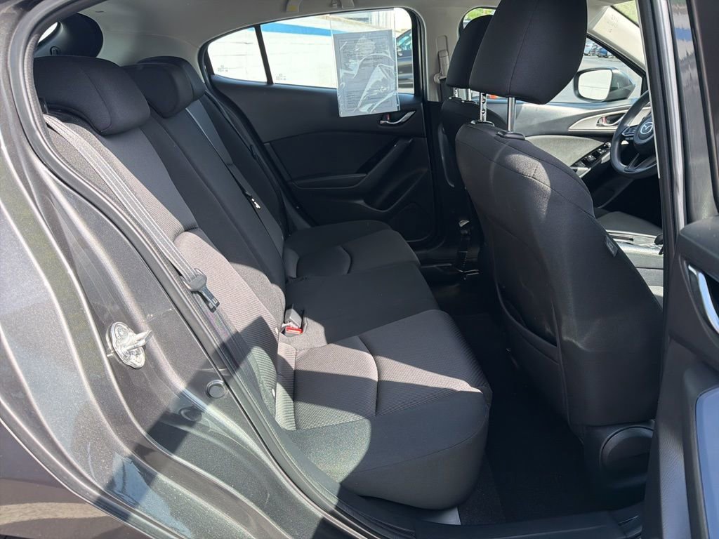 Used 2018 MAZDA MAZDA3 Sport FWD image 21