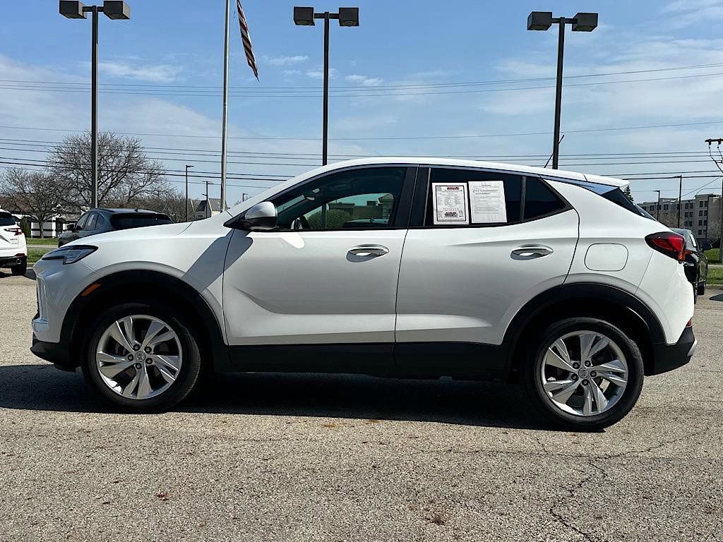 Used 2026 Buick Encore GX Preferred w/ Comfort Package image 2