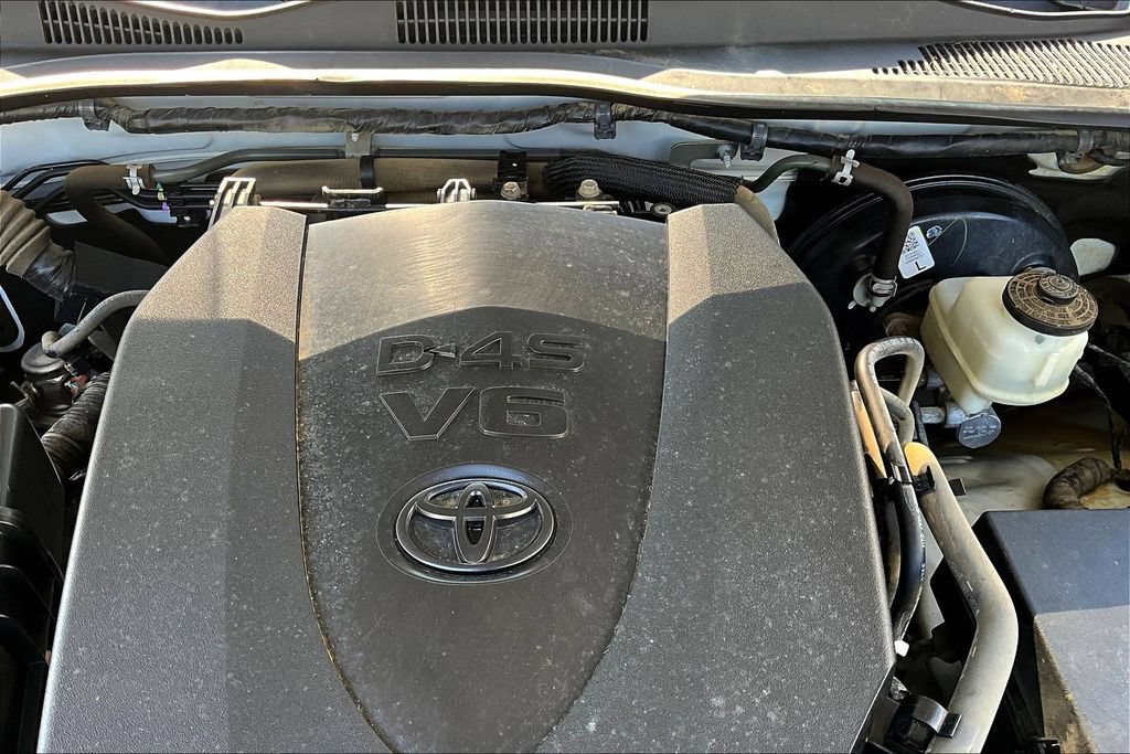Used 2021 Toyota Tacoma SR5 AWD/4WD image 30