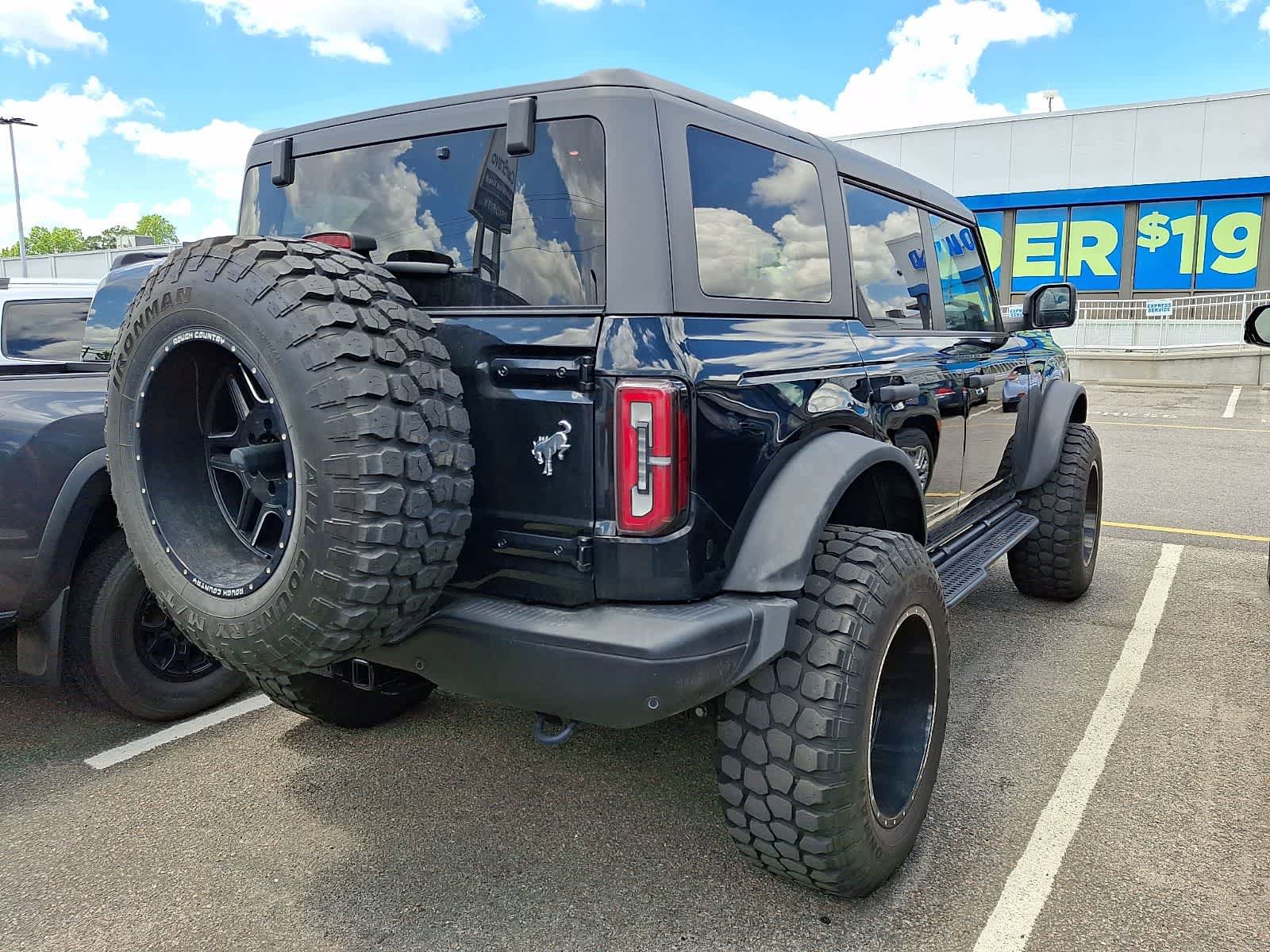 Used 2023 Ford Bronco Badlands w/ Sasquatch Package AWD/4WD image 3