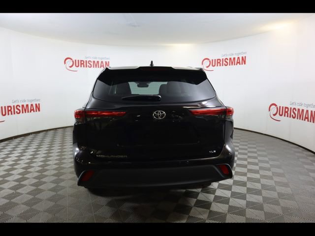 Used 2021 Toyota Highlander XLE image 15