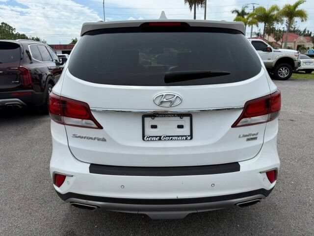 Used 2017 Hyundai Santa Fe Limited FWD image 4