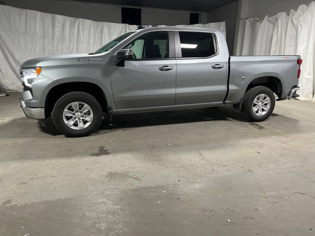 Used 2026 Chevrolet Silverado 1500 LT AWD/4WD image 4
