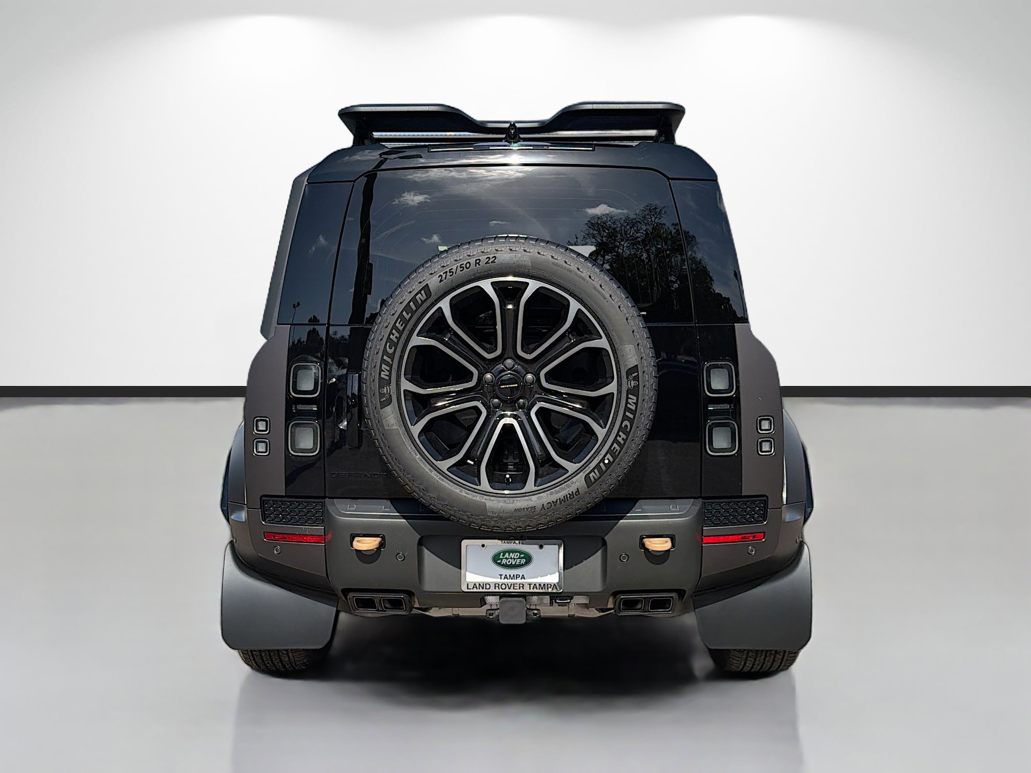 New 2026 Land Rover Defender 110 OCTA image 4