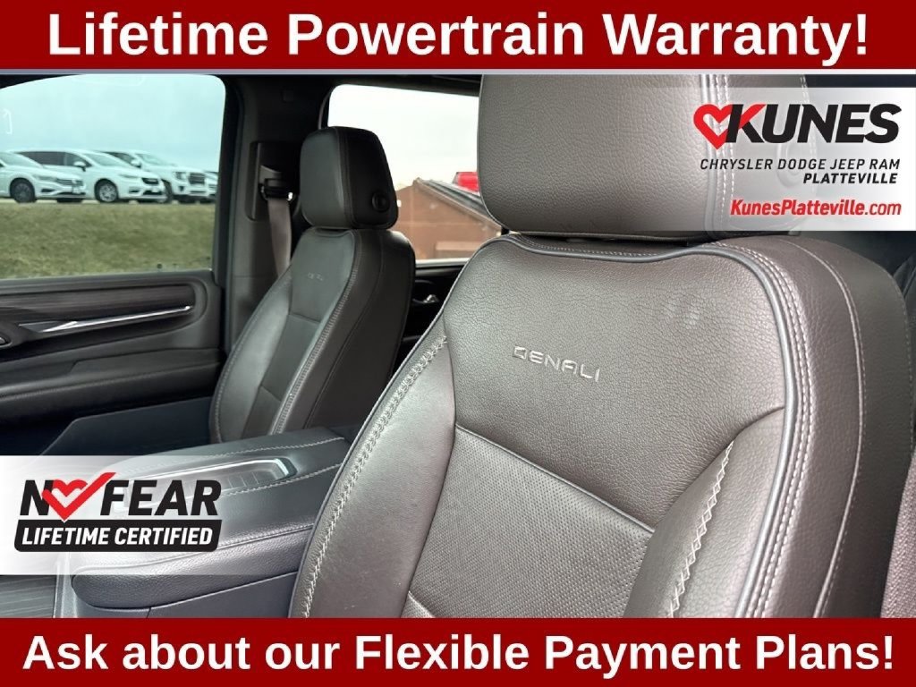 Used 2021 GMC Yukon Denali w/ Denali Premium Package AWD/4WD image 27