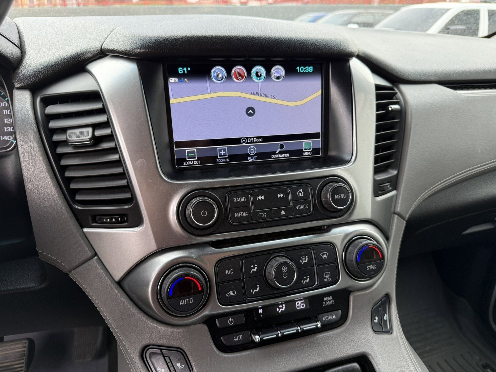 Used 2018 Chevrolet Tahoe LT image 23