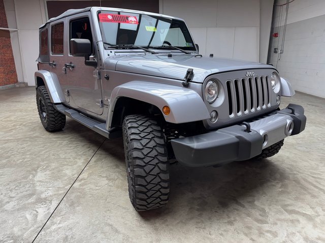 Used 2017 Jeep Wrangler Unlimited Sahara w/ Connectivity Group image 7