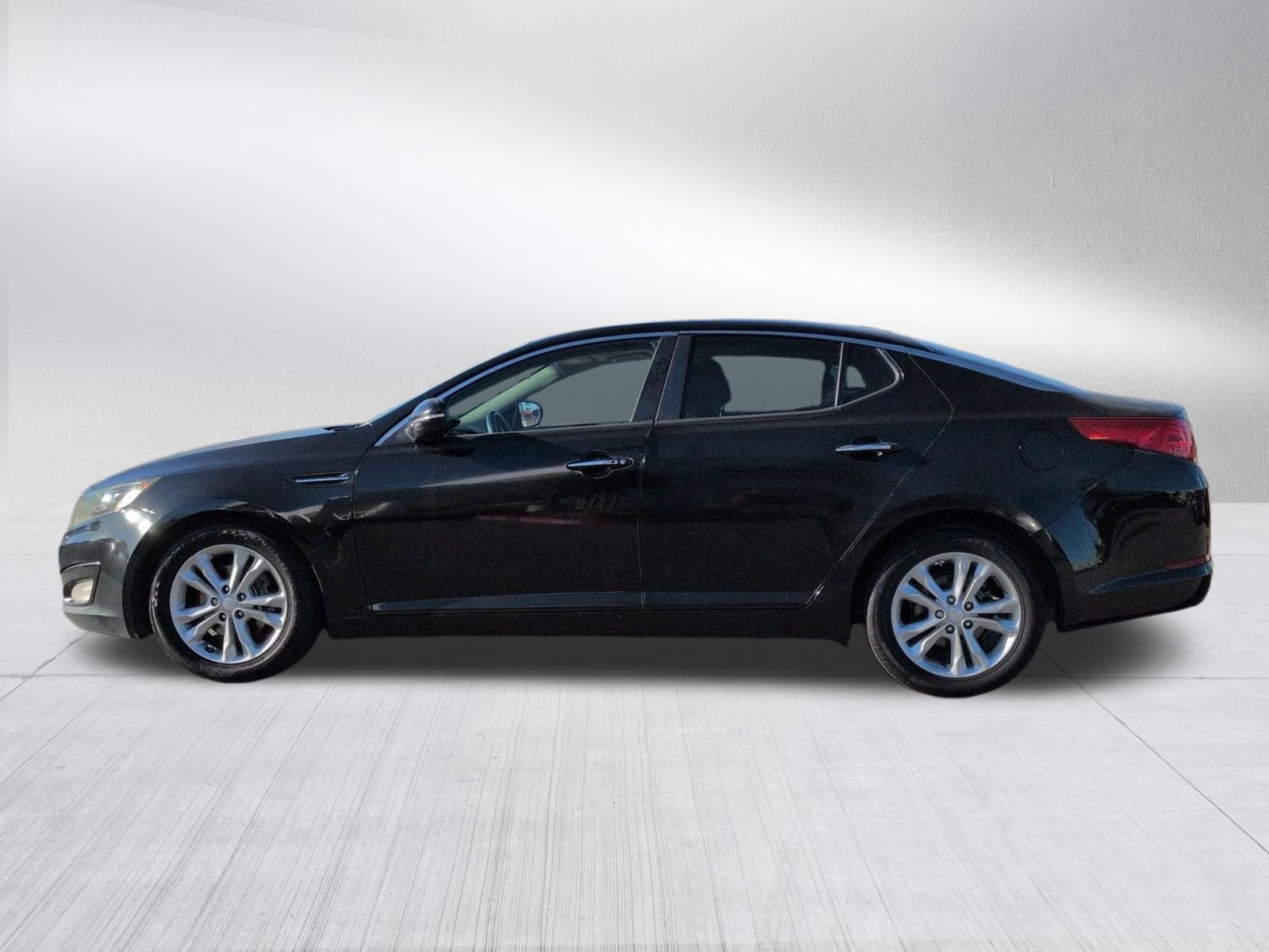 Used 2012 Kia Optima EX w/ Premium Pkg image 2