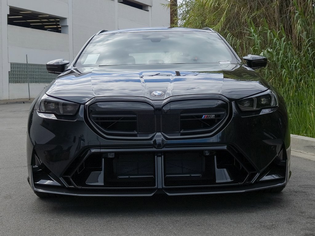 New 2026 BMW M5 Touring image 3