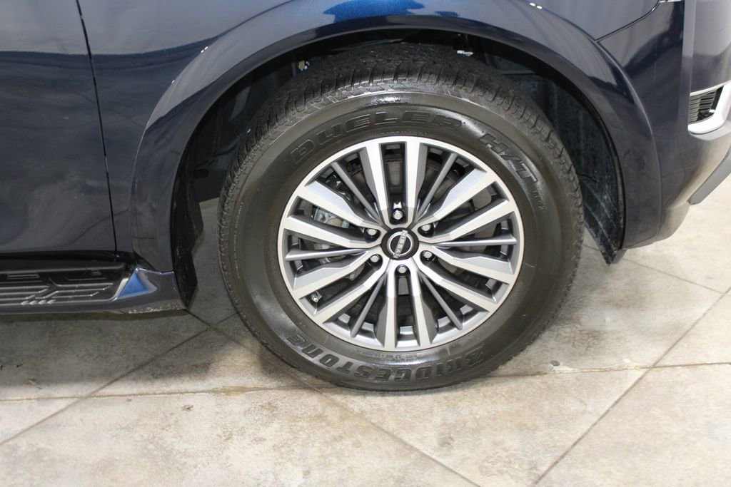 Used 2024 Nissan Armada SL w/ Captain's Chairs Package image 70